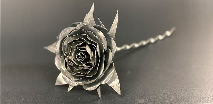 Bild von Werkstück aus dem Klempner-Meisterkurs: eine Rose