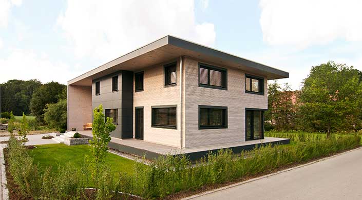 Bild von modernem Holzhaus