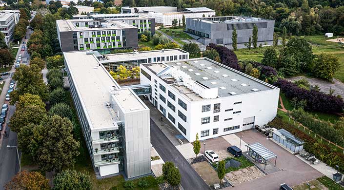 Bild vom Gebäude des Fraunhofer-Instituts für den Flachdach Contest 2022