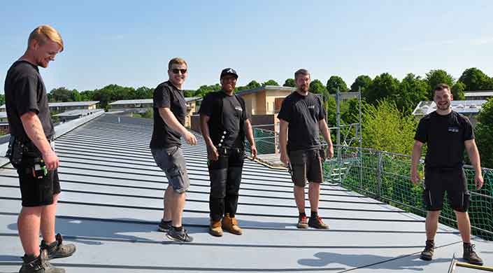 Bild von D.H.W. Schultz & Sohn Team auf dem Dach