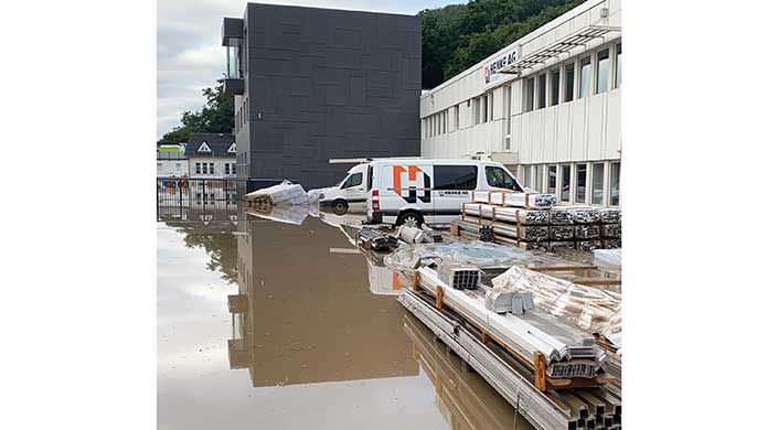 Bild von überschwemmten Gelände der Henke AG