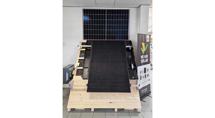 Bild von Solar-Panel von der DEG Alles für das Dach eG