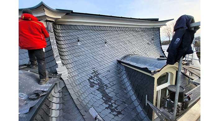 Bild von Dachsanierung der Villa durch Dachdeckermeister Markus Berg