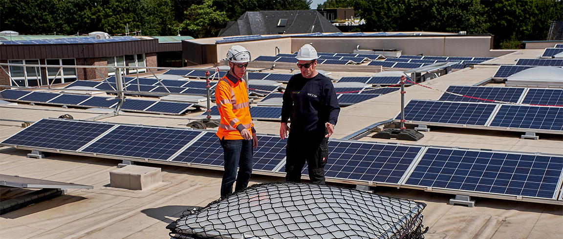 Bild von Dachdeckern auf dem Flachdach