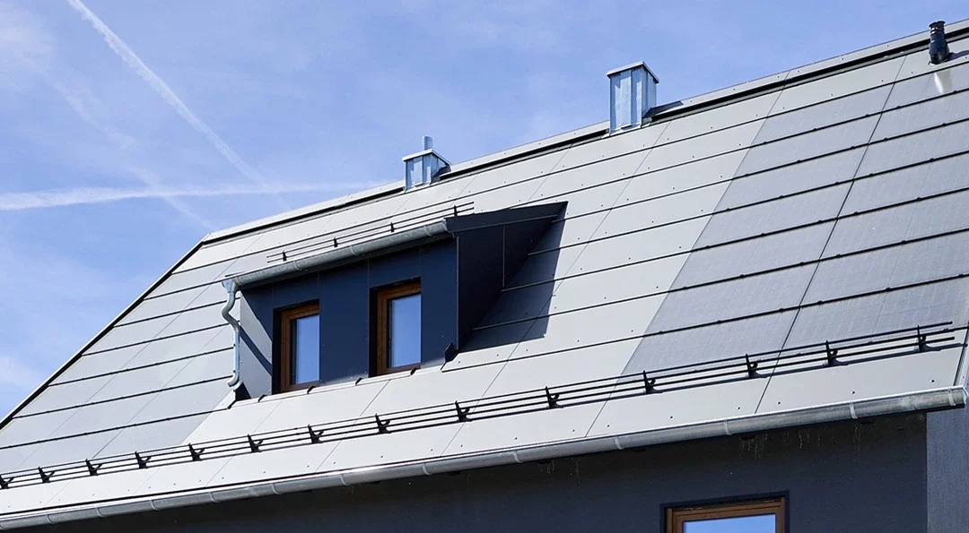 Komplettsanierung mit integriertem Solardachsystem